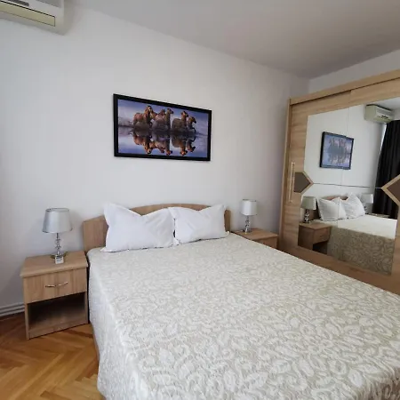 Apartament Carla-Maria Deva Exterior photo